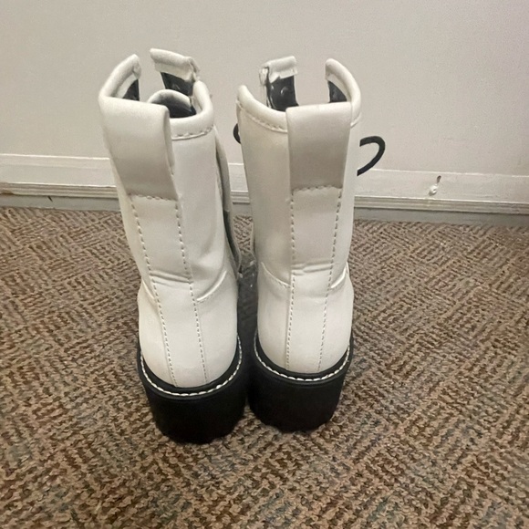 Madden Girl Carra off white Combat boots size 7M - Picture 7 of 13